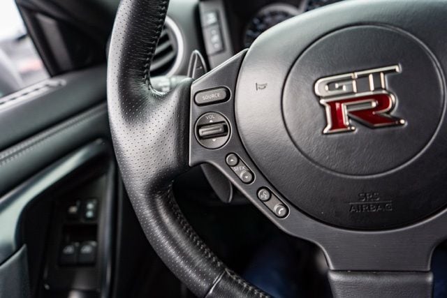2016 NISSAN GT-R - Image 21