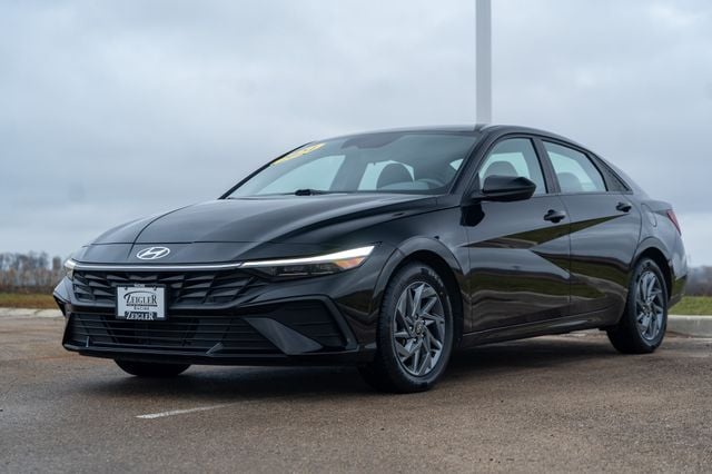 2024 HYUNDAI ELANTRA - Image 3