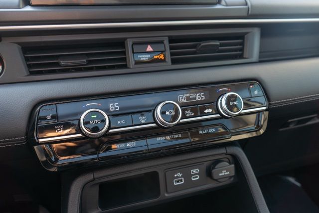 2025 HONDA PILOT - Image 25