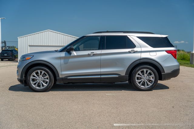 2023 Ford Explorer XLT photo 4