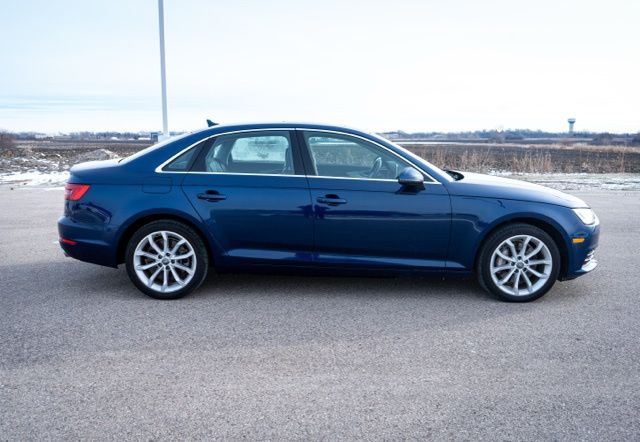2017 AUDI A4 - Image 6