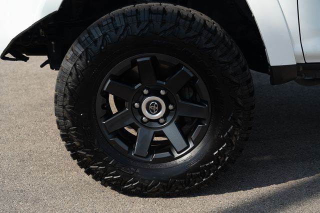 2022 TOYOTA 4RUNNER - Image 10