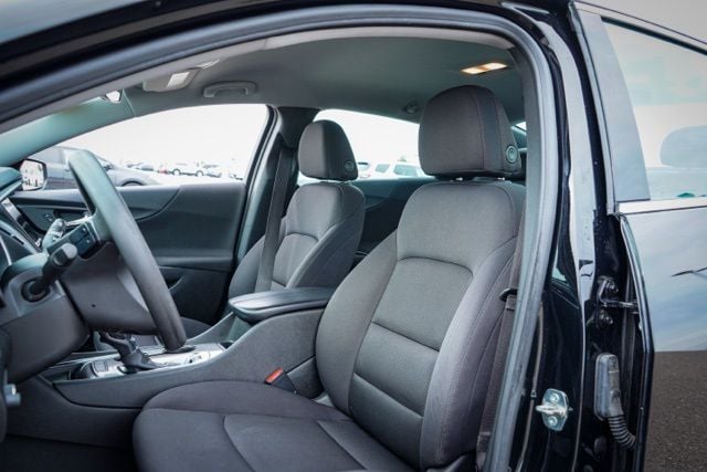 2023 CHEVROLET MALIBU - Image 14