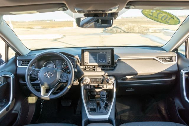 2022 TOYOTA RAV4 - Image 15