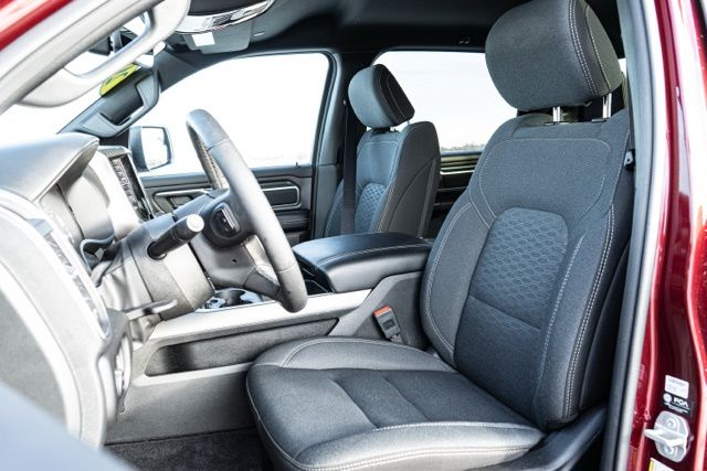 2025 RAM 1500 - Image 16