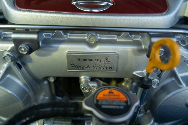 2016 NISSAN GT-R - Image 12