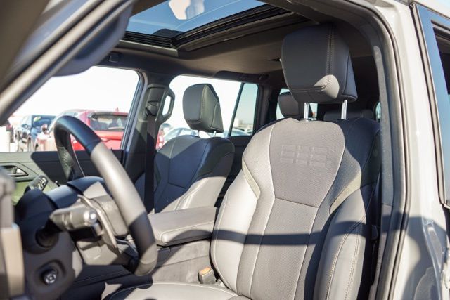 2024 LEXUS GX - Image 17