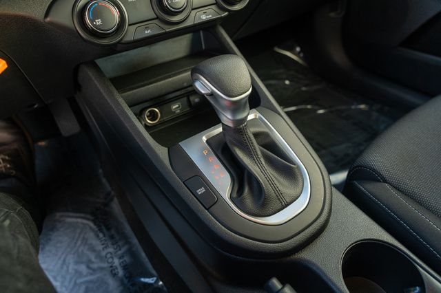 2024 KIA FORTE - Image 28