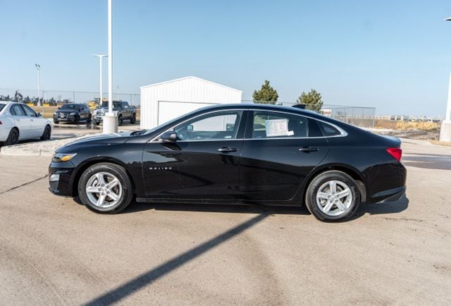 2024 CHEVROLET MALIBU - Image 4