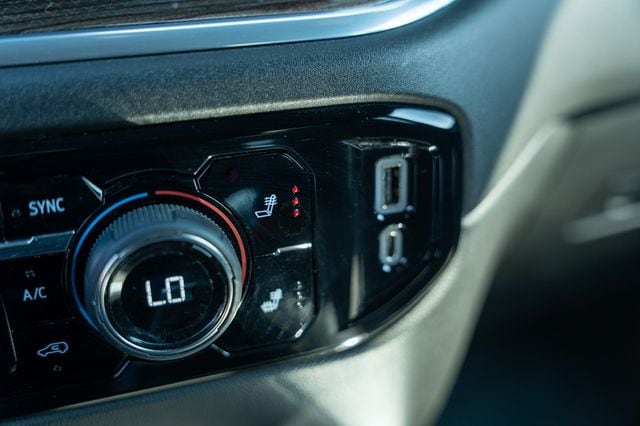 2022 CHEVROLET SILVERADO - Image 28