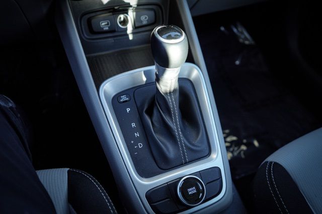 2023 HYUNDAI VENUE - Image 25