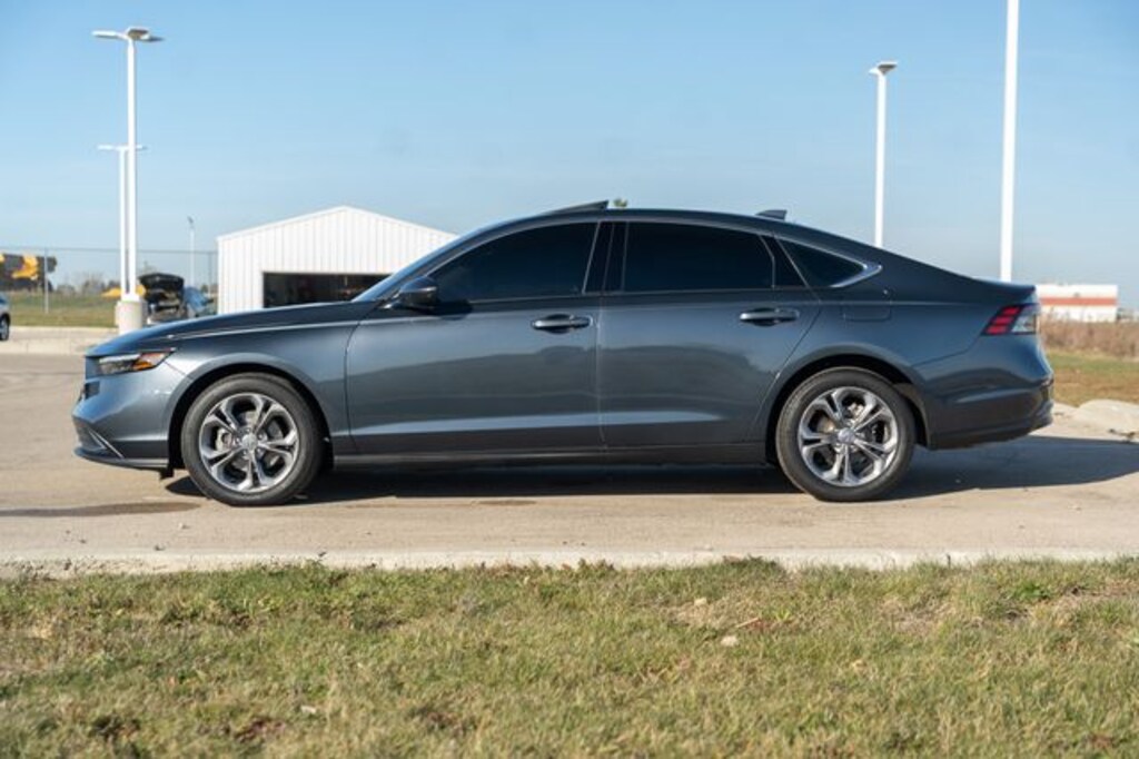 Used 2024 Honda Accord EX Sedan