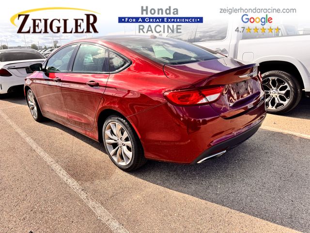 2015 Chrysler 200 S photo 3