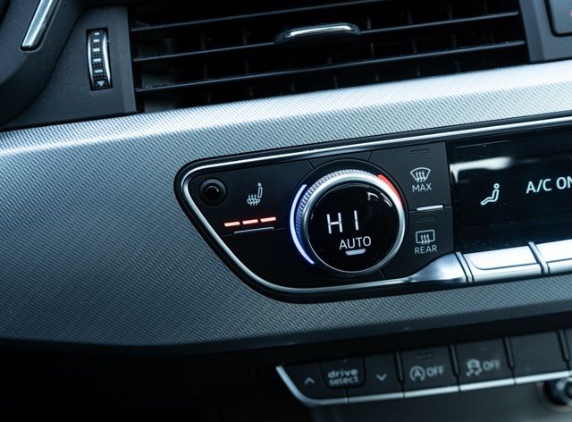 2017 AUDI A4 - Image 27