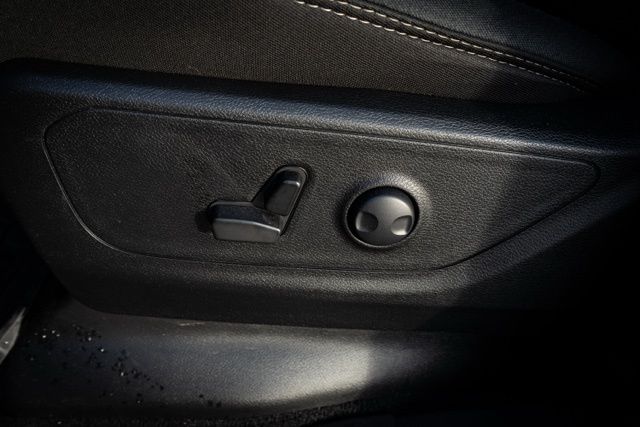 2025 RAM 1500 - Image 19