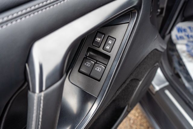 2016 NISSAN GT-R - Image 17