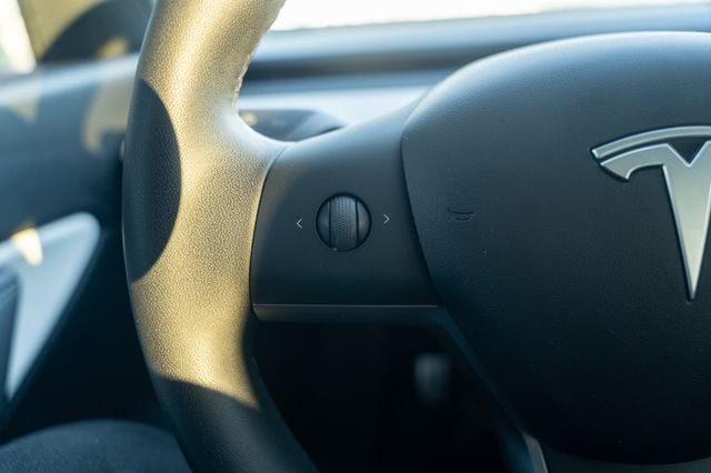 2020 TESLA MODEL Y - Image 24