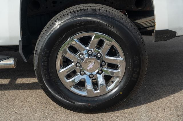 2017 CHEVROLET SILVERADO - Image 9