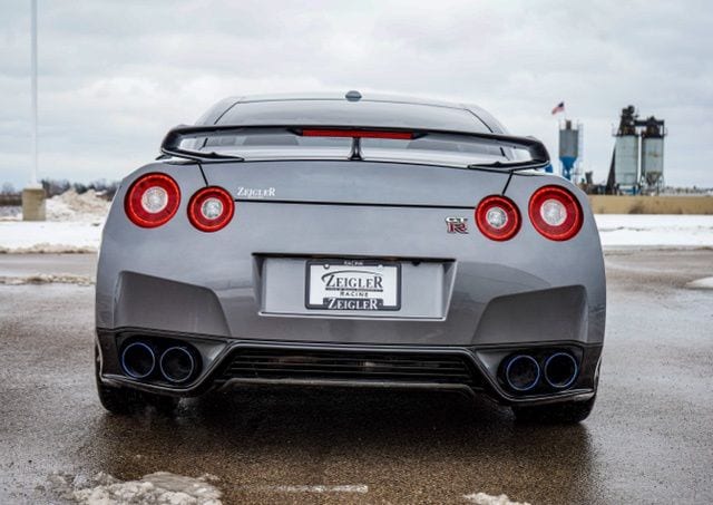 2016 NISSAN GT-R - Image 6