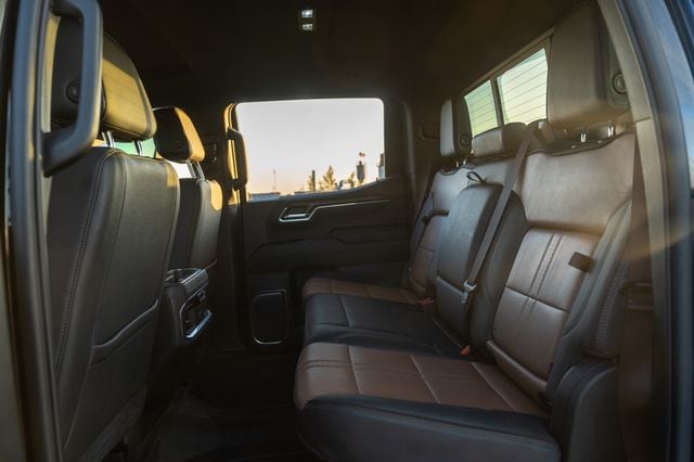 2023 CHEVROLET SILVERADO - Image 18