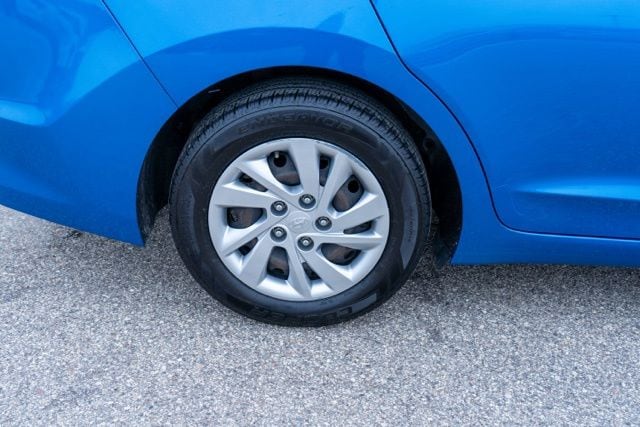 2018 HYUNDAI ELANTRA - Image 9