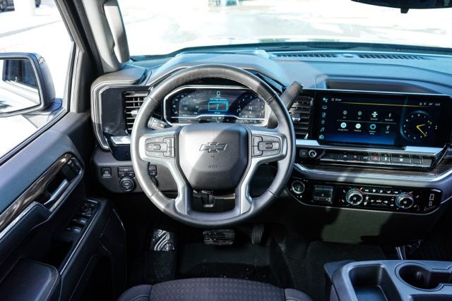 2023 CHEVROLET SILVERADO - Image 14