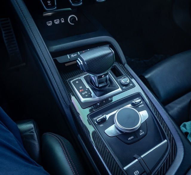 2018 AUDI R8 - Image 27