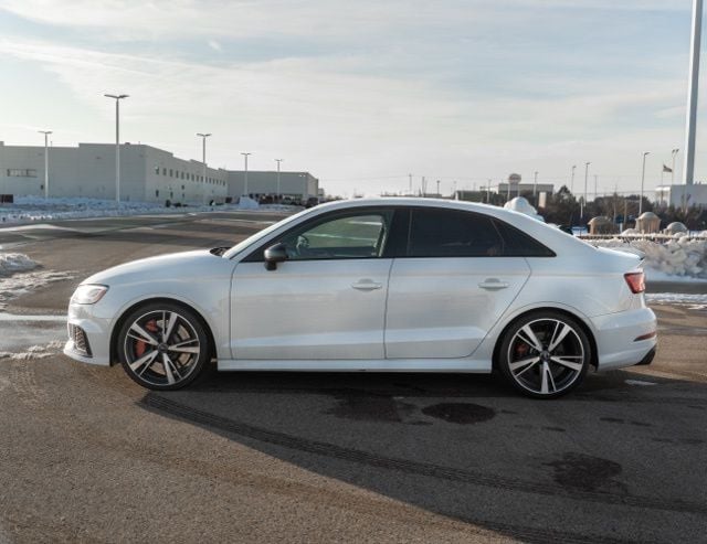 2018 AUDI RS 3 - Image 4