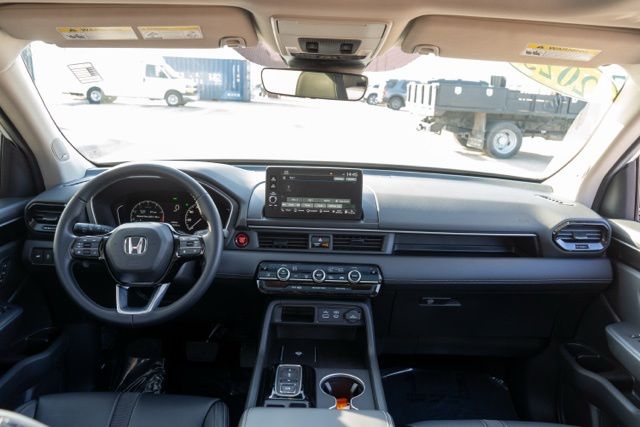 2025 HONDA PILOT - Image 15