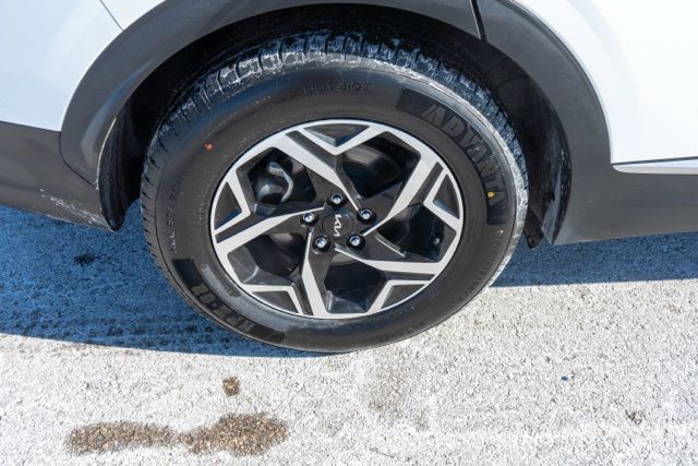 2024 KIA SPORTAGE - Image 9