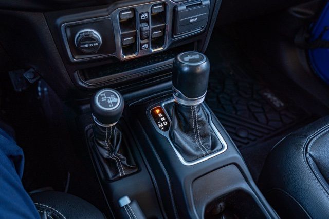 2021 JEEP WRANGLER - Image 27