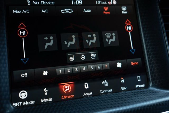 2018 DODGE CHARGER - Image 17