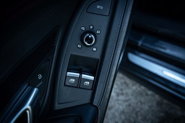 2018 AUDI R8 - Image 17