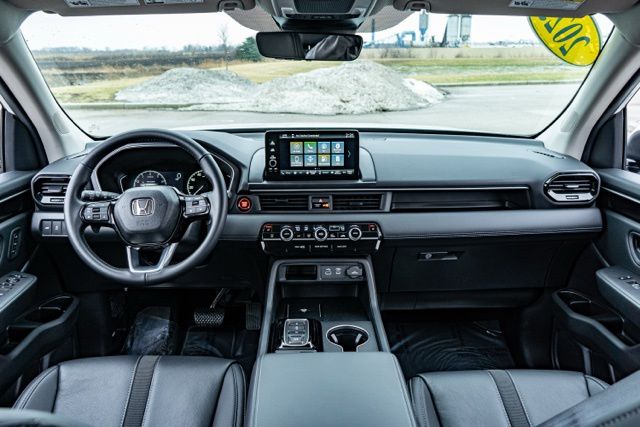 2025 HONDA PILOT - Image 16