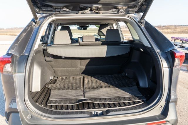 2022 TOYOTA RAV4 - Image 12