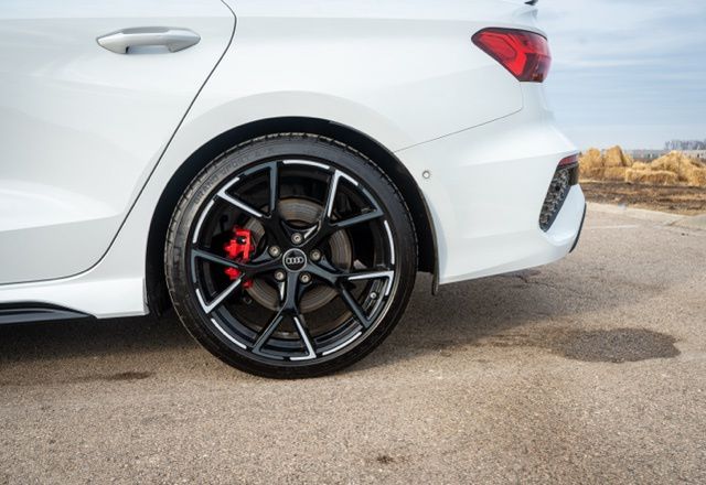 2023 AUDI RS 3 - Image 12