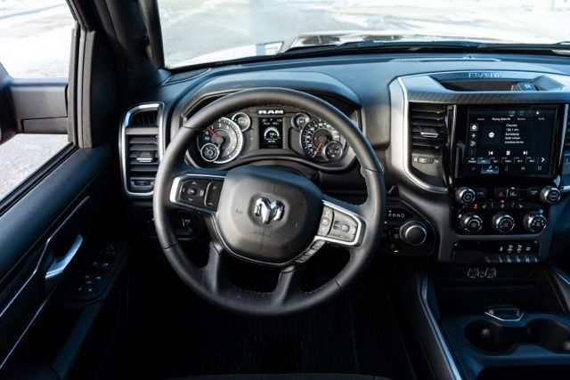 2025 RAM 1500 - Image 15