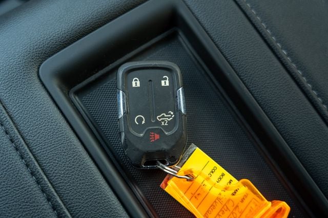 2021 CHEVROLET SILVERADO - Image 33