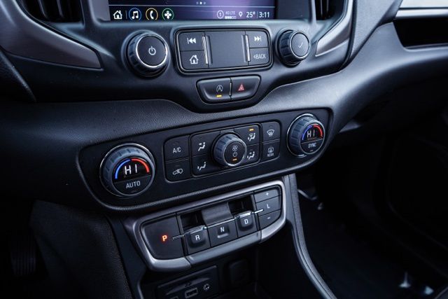 2023 GMC TERRAIN - Image 24