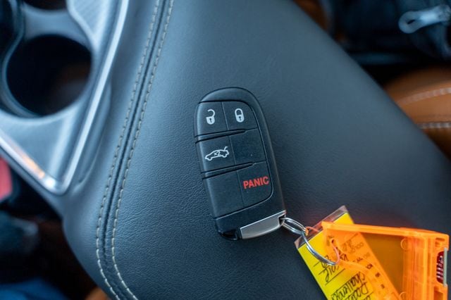 2016 DODGE CHALLENGER - Image 30