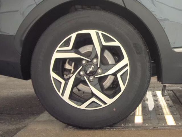 2024 KIA SPORTAGE - Image 8