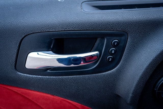 2016 DODGE CHARGER - Image 20