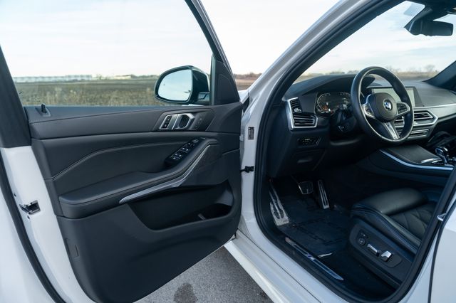 2023 BMW X5 - Image 24