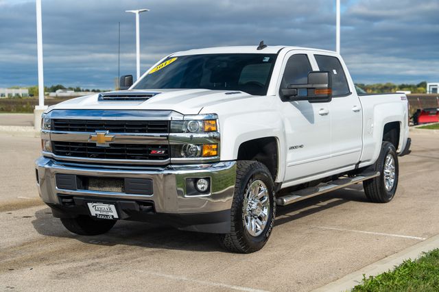2017 CHEVROLET SILVERADO - Image 3