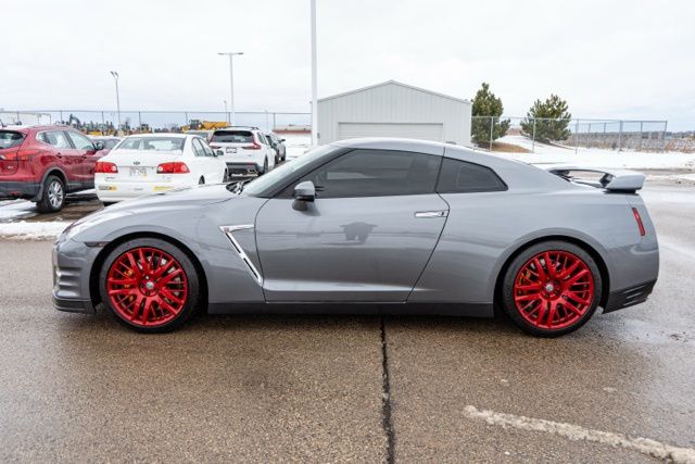 2016 NISSAN GT-R - Image 4