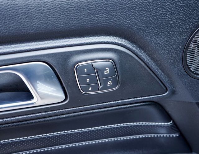 2022 FORD MUSTANG - Image 20