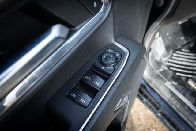 2023 CHEVROLET SILVERADO - Image 18