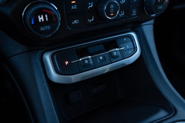 2023 GMC ACADIA - Image 23