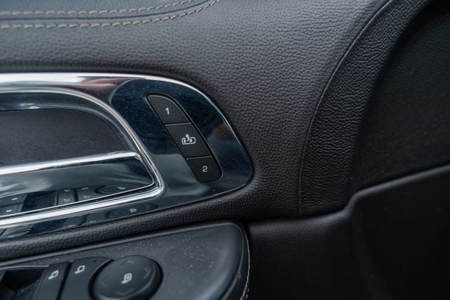 2013 CADILLAC ESCALADE - Image 26