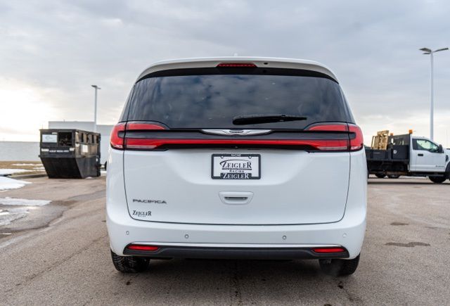 2022 CHRYSLER PACIFICA - Image 5